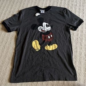 DISNEY T-SHIRT